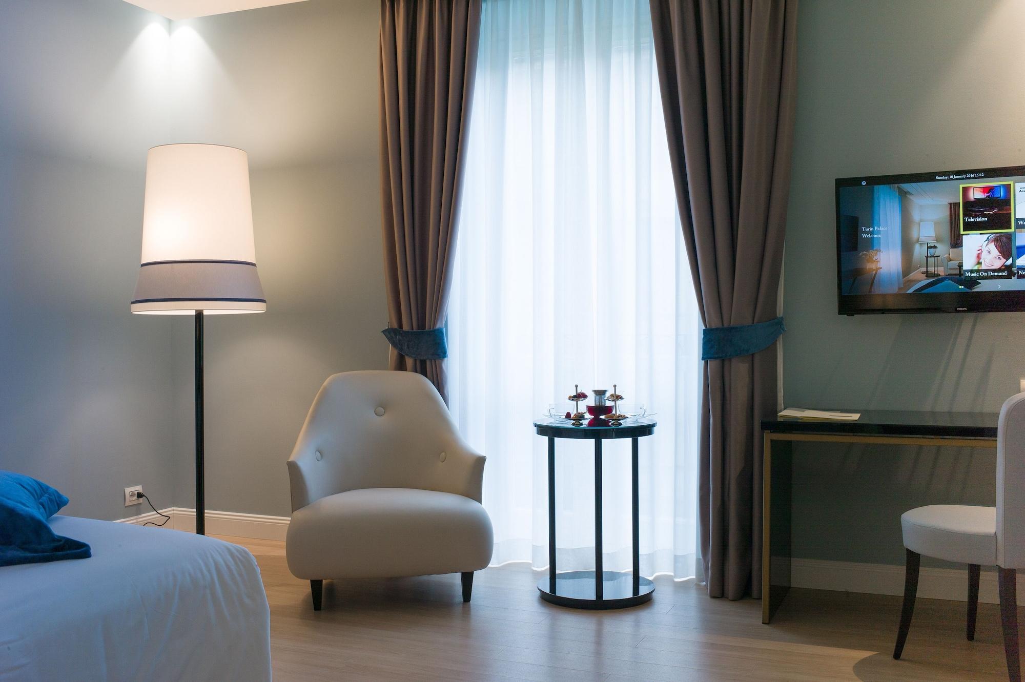 Palace 4*