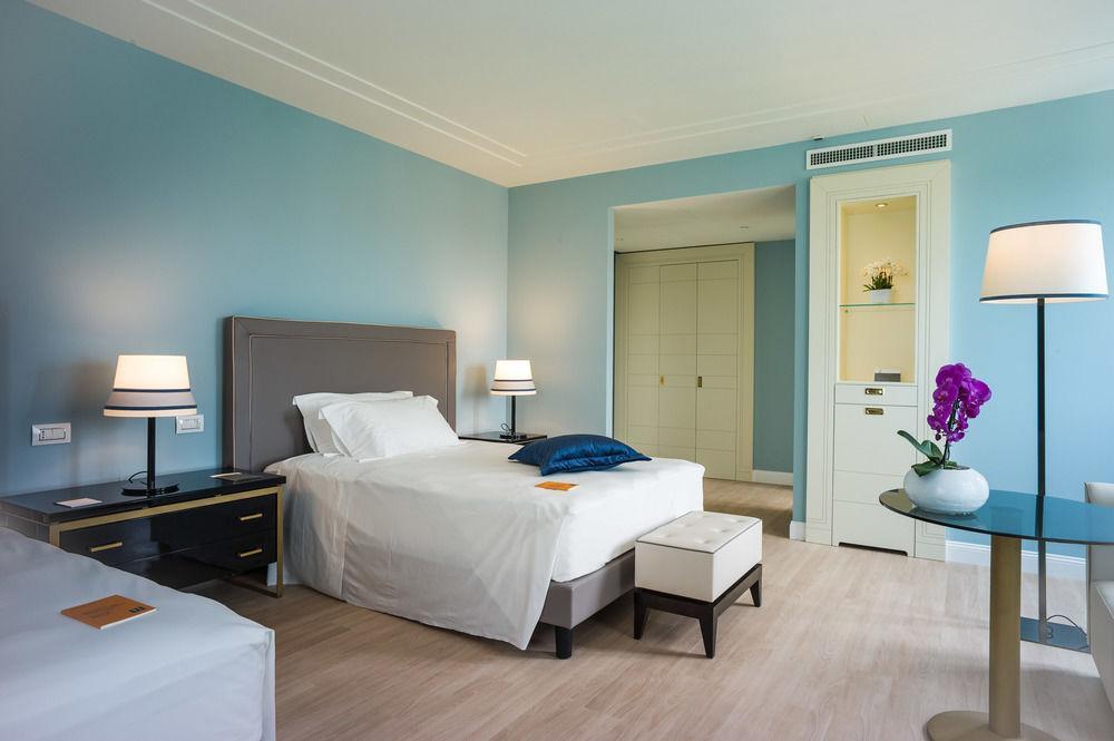 Palace 4*