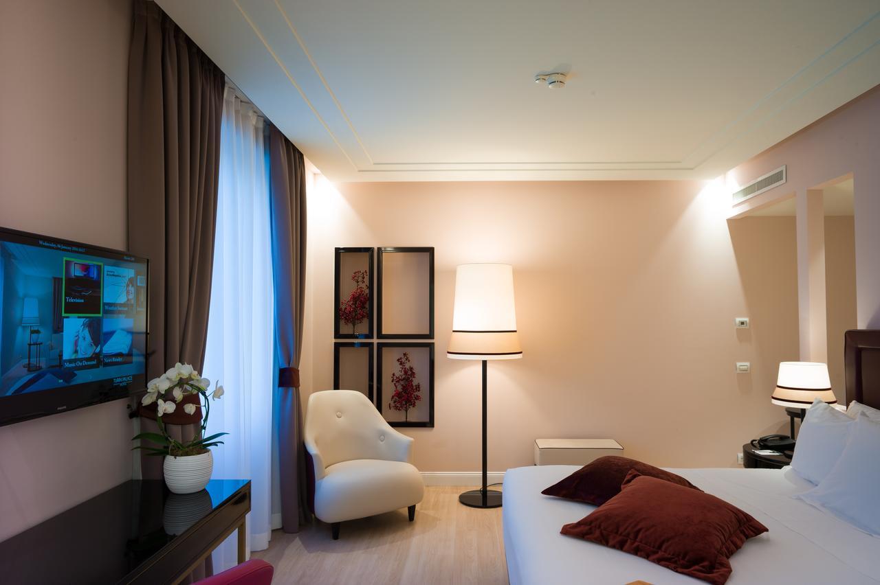 Palace 4*